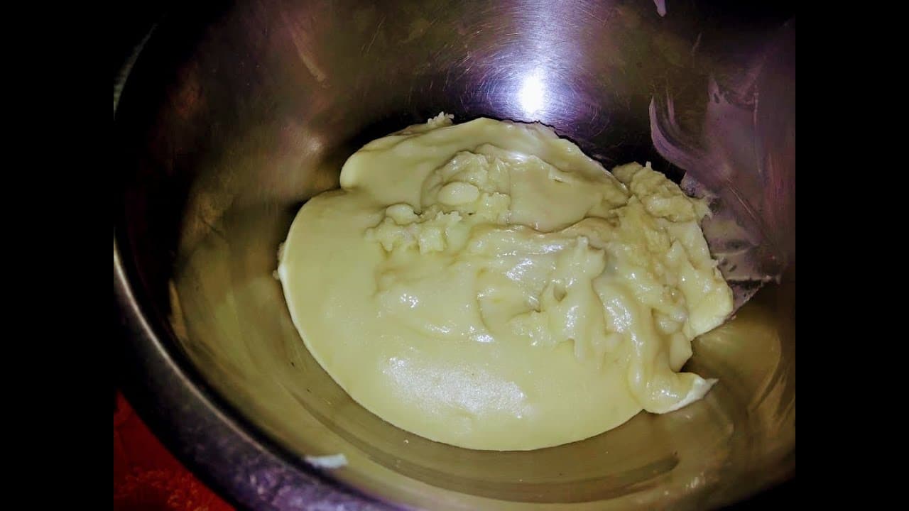 Khoya/Mawa Banaiye Sirf 10 Minute Mai Ghar Par Hi। सीखिए घर पर मावा बनाना सिर्फ 10 मिनट में।